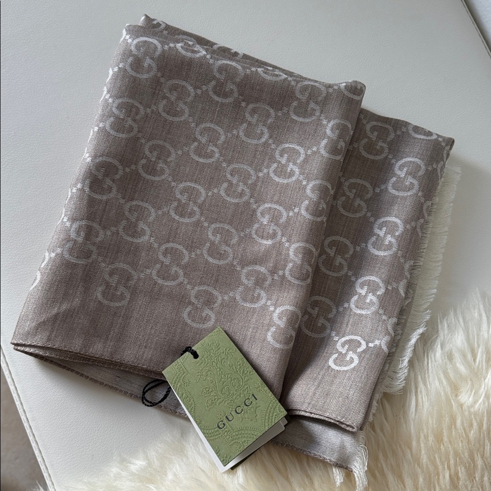 Gucci *NEW* Wool & Silk Fringe Monogram Grey Scarf- New with Tag